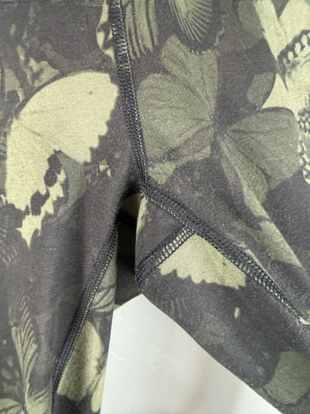 Lululemon Wunder Under Pant *Full-On Luon (Hi-Rise) Size 4 - Picture 6 of 11